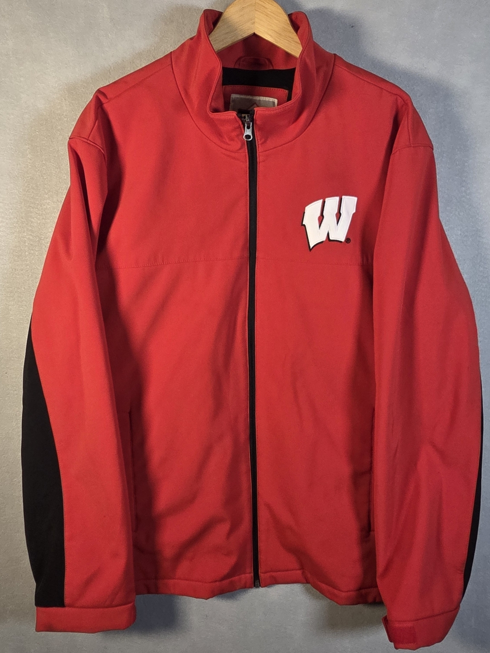 G-III Wisconsin Badgers full-zip jacket